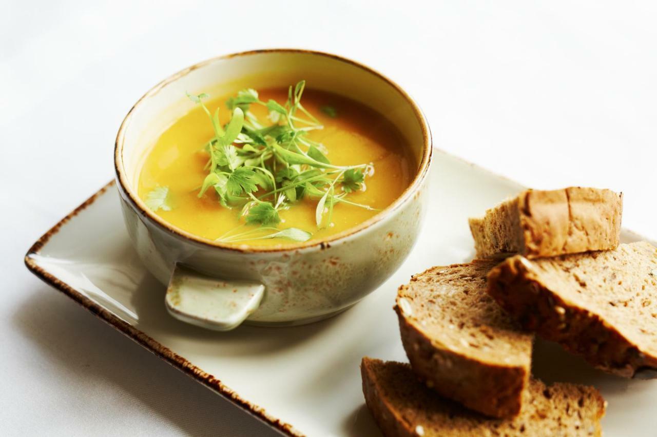 The Roseate Edinburgh - Small Luxury Hotels Of The World エクステリア 写真 A bowl of carrot and coriander soup